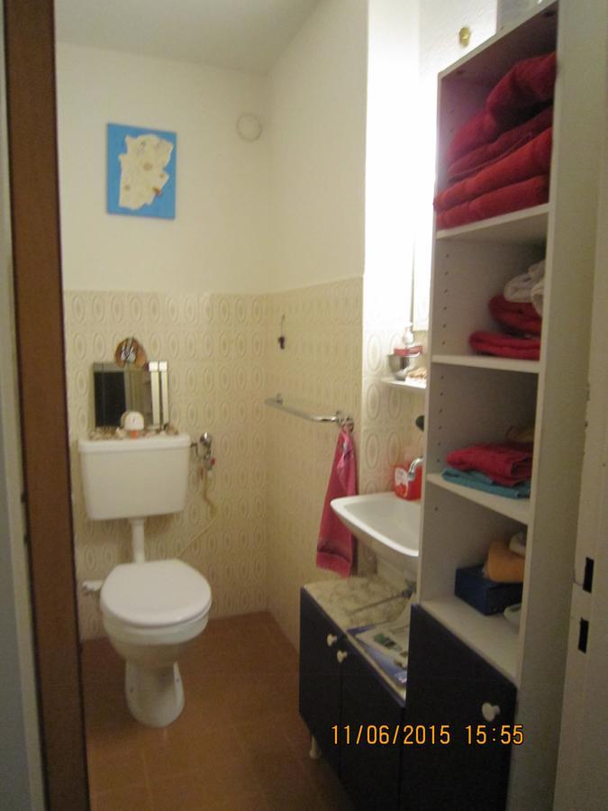 Schoenes Zimmer In Der City Basilea Exterior foto